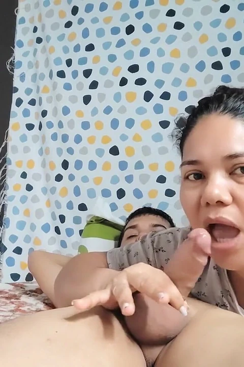 Komşu zengin emiyor