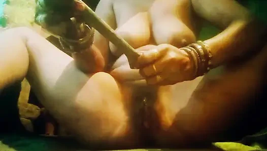 Hintli Warnce 2 rench'in tadını çıkarıyor yenge wasnc araçları açık havada parmaklıyor evli kadın desi ev hanımı teyze aile