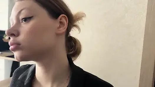 Поклонение заднице мачехи и подиум: но сжимание задницы, фетишные позы