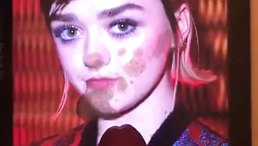 Maisie williams boşalmak haraç #3