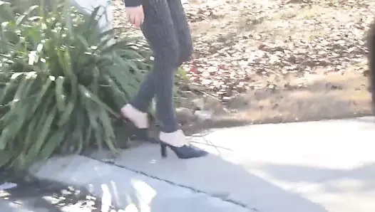 donald pliner Mules andmy legs