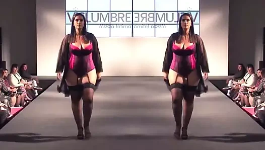 Büyük beden tanrıçalar