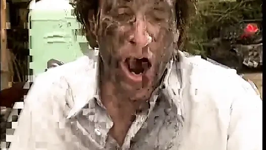 Genç kız tamirciyle ateşli seks yapıyor