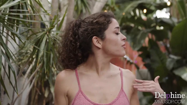 Delphine filmleri - kamera kızı başlangıcı