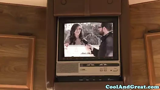 minyon MİLF hottie dövülerek içinde mutfak