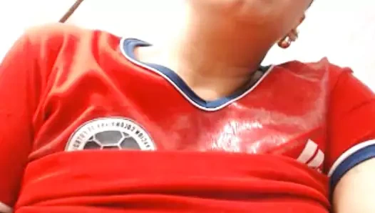 Antonnela333 kolombiyalı web kamerası modeli