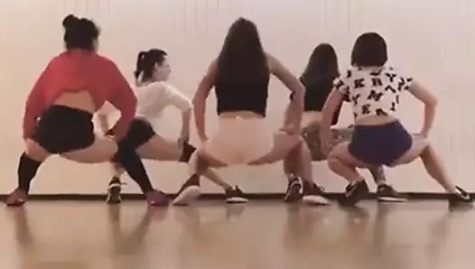 Twerk yapıyor
