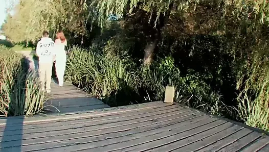 Sarışın genç michelle ağzında yarak ve amcık istiyor