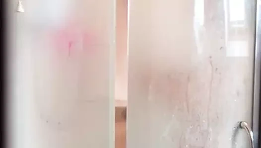 İrlandalı eş içinde duş 2