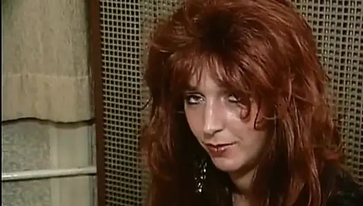 Almanya'dan çarpıcı lezbiyen bayanlar birbirleriyle oynuyor