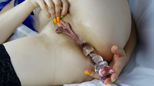 Renkli saçlı azgın karısı her zaman anal seks için hazır, akşam egzersizi, göt deliği ağzı açık