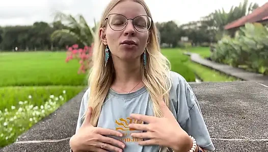 Yapay zekalı bir kız arkadaş sana nasıl yardım edebilir (veya seni kırabilir)