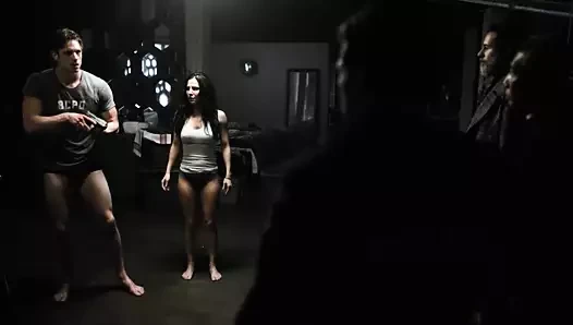 Martha higareda - 'değiştirilmiş karbon' s1e05 3