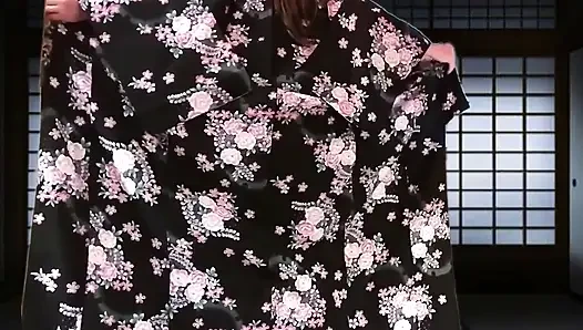 Pai-chan in Kimono