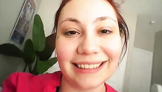 Dev kadın hemşire küçülme deneyi