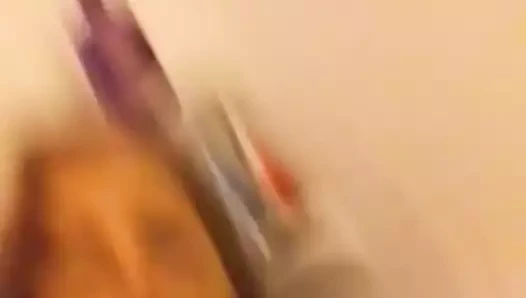 Bayou bebek Mastürbasyon içinde küvet