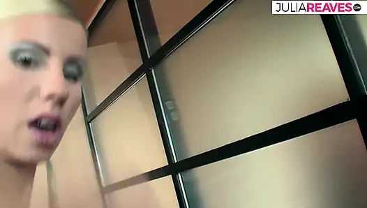 Sarışın sıkı 20 yaşındaki sürtük amını gerçekten sert dolduruyor - derin sikiş dölleme