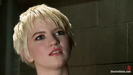 Porselen bebek elecrto-dp hissediyor