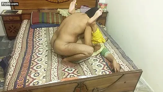 Yenge ve devar evde yalnız tam sert seks