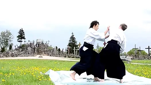 Neşeli dev tanrıça