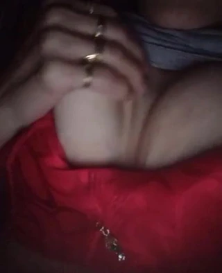 Hint anne boob emme ve masterbation at gece