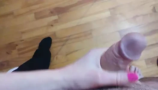 Üvey babam ile porno izliyorum.