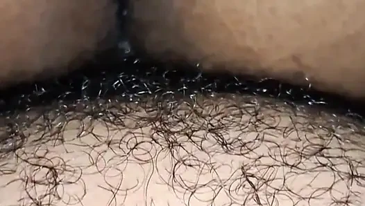 Üvey kız üvey babasının yarağını aldı ve götüne aldı