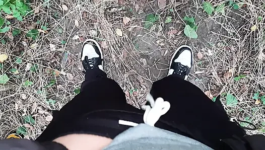 Ormanda riskli lezbiyen mastürbasyonu