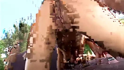 Azgın horoz emme serseri alma becerdin ve havuz tarafından slooged