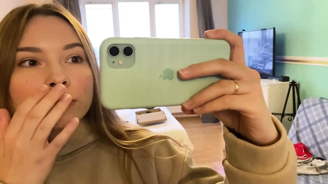 Gerçek yaşam ve gerçek seks saati hakkında vlog katılıyor