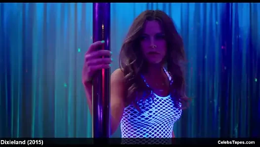 Riley keough bir sahnede sıcak sıkı bikinili soyunma