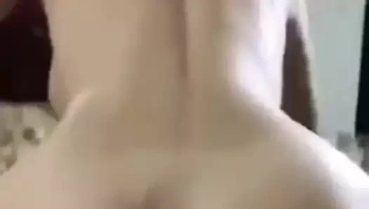 En iyi arkadaşını arkandan nasıl sürüyor