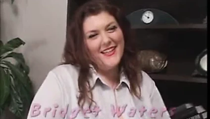 İri güzel kadın sindee williams yarak emiyor