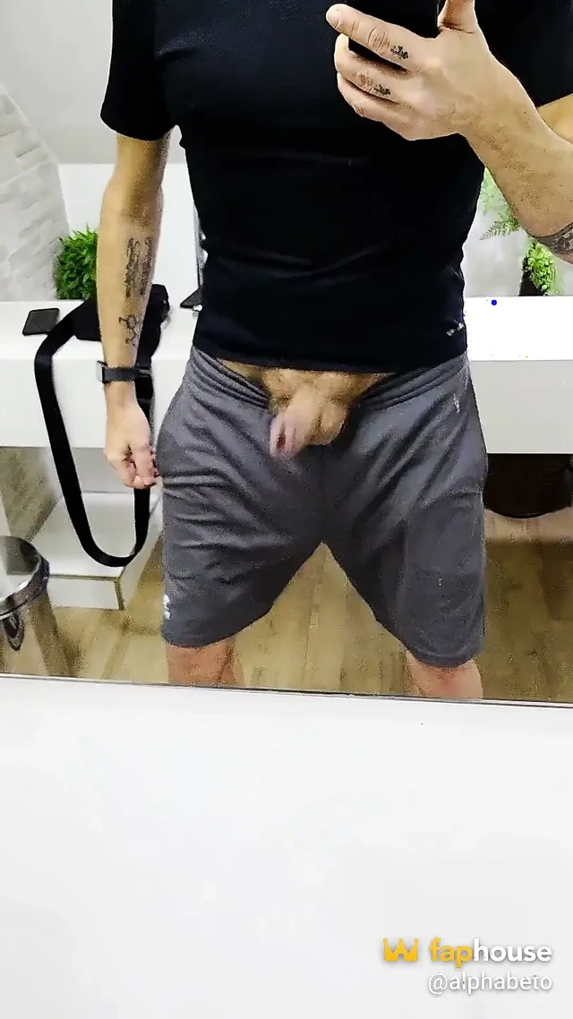 Findom Alpha diş hekimi lavabosunda