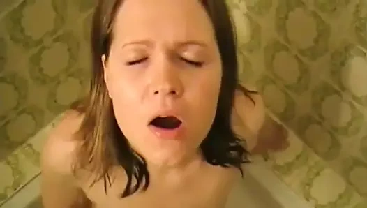 5 gerçekten sevimli kolej kız işeme