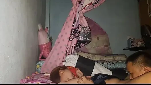 Gelene kadar onu yaladı