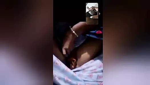 Evli Hintli kadınla ateşli seks videosu