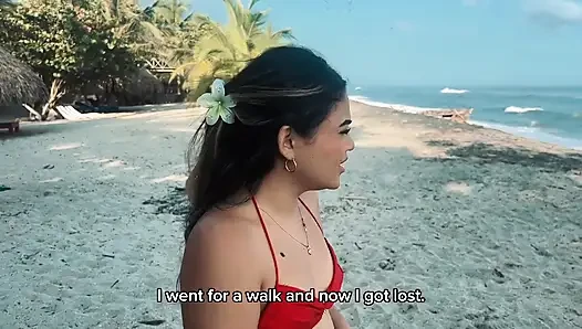 Plajda Kaybolmuş Kız Bir Tur Rehberi Tarafından Sevişildi