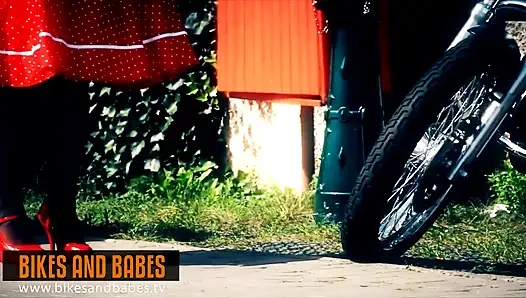 Amelia de luxe - bisikletler ve hatunlar tv seksi videolar