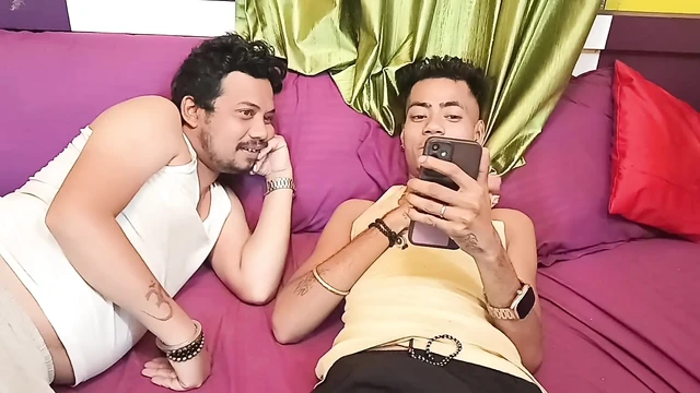 Three some sex with indian women