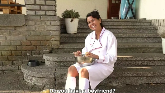 Çek sokakları - büyük memeli ve mega klitorisli aşçı