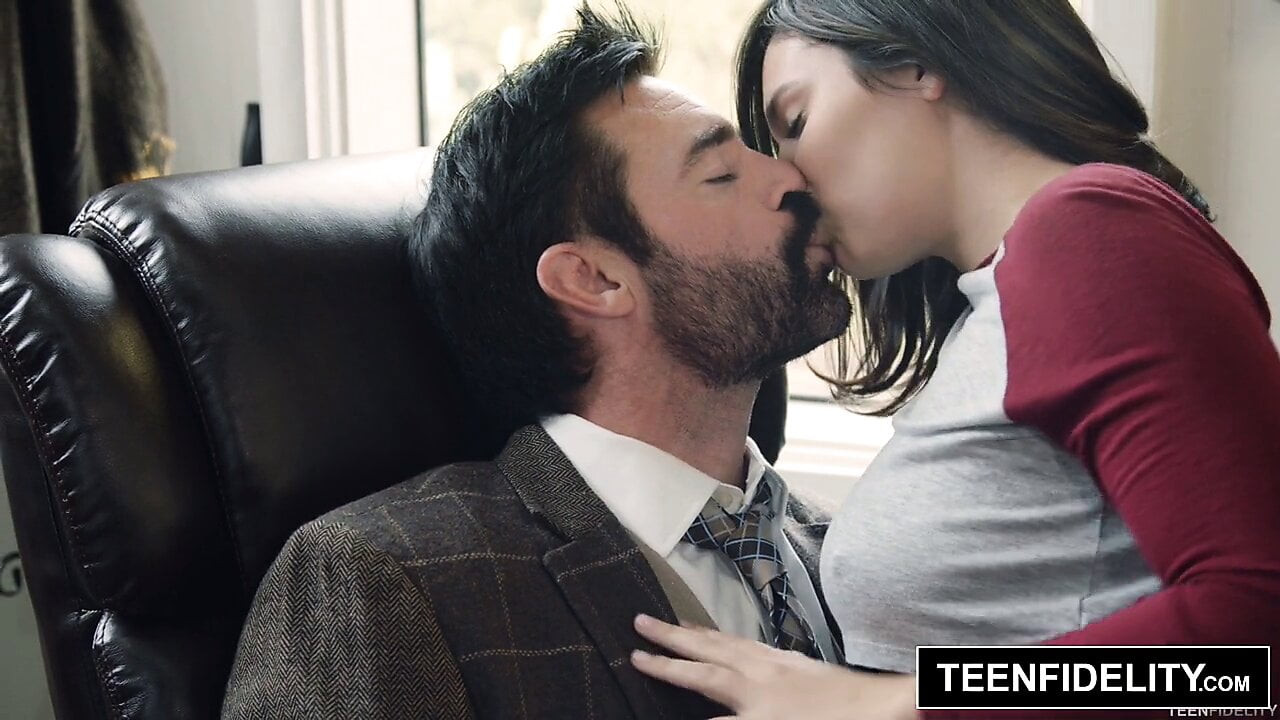 Teenfidelity violet starr seks içinde bir ders öğretti