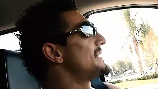 Austin Kincaid'in harika büyük göğüsleri var ve bu ateşli sürtüğün sikişmesini izlemeye bayılacaksın