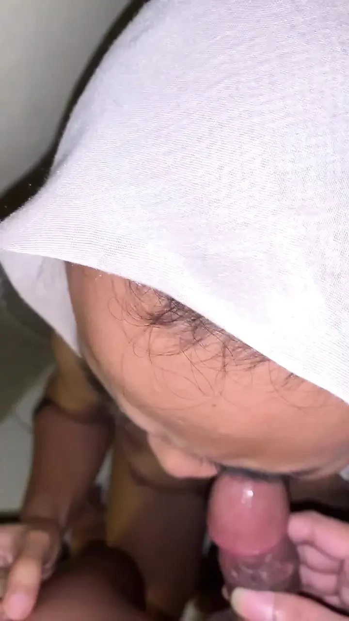 Hijab blowjob cock full of enthusiasm