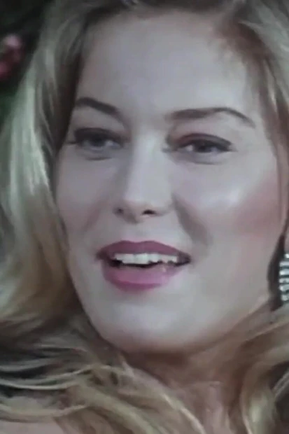 Оргия с самыми знаковыми итальянскими порнозвездами 90-х