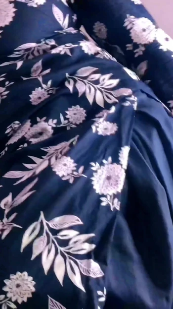 Мощный момент из "Shruti стал очень счастливым после секса с хозяином дома, полный грязный разговор с хинди аудио"