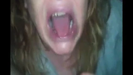 Sürtük olgun derin boğazlar