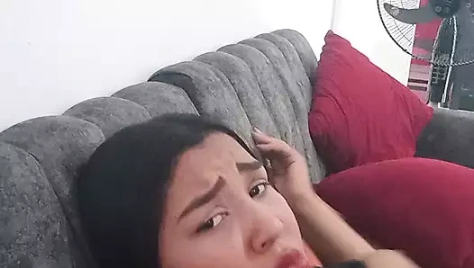 New York, Amerika Birleşik Devletleri'nden büyük sarkık memeli 18 yaşındaki esmer, üvey kardeşinin büyük aletini sikiyor