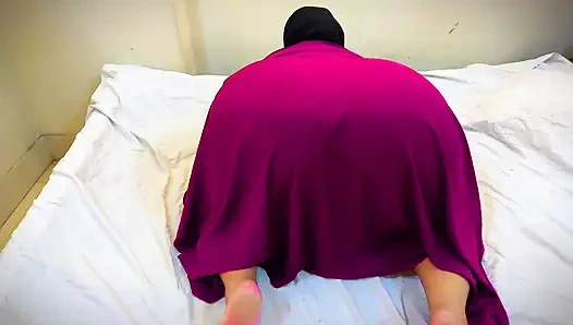 Güne yastıkla sikişmeden başemiyorum çünkü Arap süper ateşli orta yaşlı seksi kadınlar