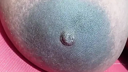 Büyük memeli Hintli teyze seksi memeler ve büyük göt gösterisi